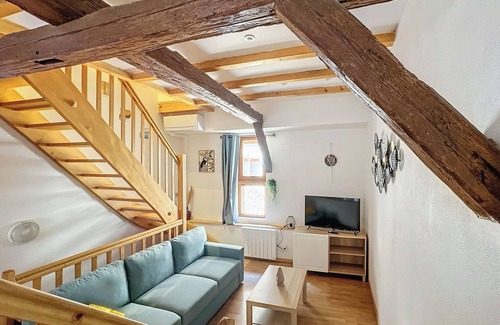 Eguisheim Apartment | L'Atypique d'Eguisheim, Gîte L'Atypique, comfort and originality, historic center of Eguisheim