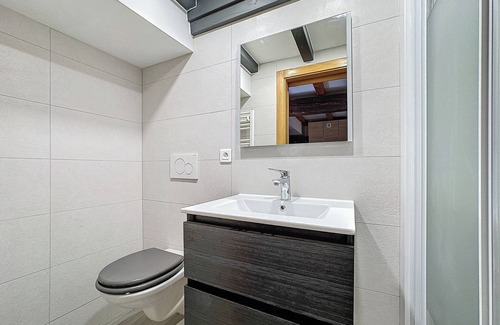 Eguisheim Apartment | L'Atypique d'Eguisheim, Gîte L'Atypique, comfort and originality, historic center of Eguisheim