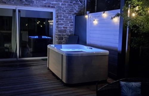 Surzur Apartment | "L'Aube - Private SPA - Quiet location