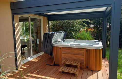 Surzur Apartment | "L'Aube - Private SPA - Quiet location