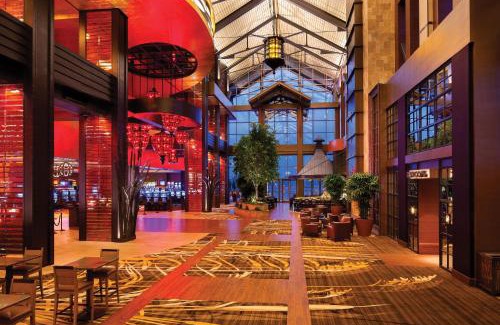 Highlands - Perkins Hotel | L'Auberge Baton Rouge