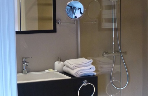 Saint-Ouen-les-Vignes Hotel | L'Aubinière Hotel-Restaurant & Spa