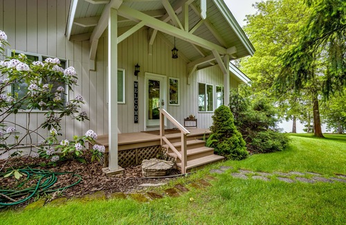 Alvadore House | L&D North House - A Waterfront Getaway