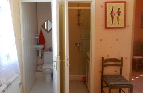 Saint-Nicolas-des-Motets Bed & Breakfast | L'eclipse