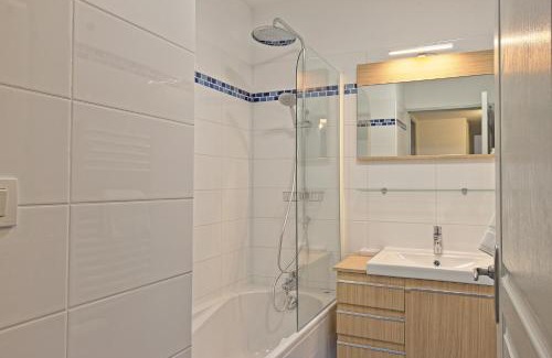 Faubourg Apartment | L'Ecluse - Clim - Parking - Central