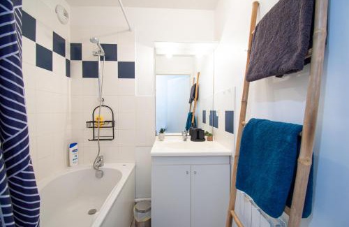 Crozon Apartment | L'Ecume dorée I Centre Ville & terrasse