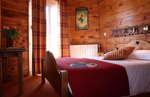 Saint-Etienne-de-Tinee Hotel | L'Ecureuil