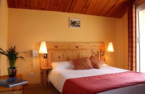 Saint-Etienne-de-Tinee Hotel | L'Ecureuil