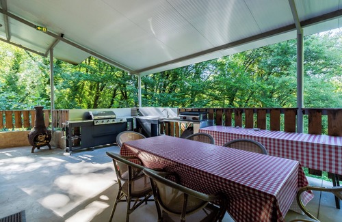 Vitrac House | L'Ecurie de l'Etrier – Large Holiday Home for 20 People at the Gates of Sarlat