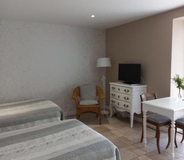 La Chapelle-de-Guinchay Bed & Breakfast | L'Eglantyne