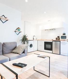 Dufau-Tourasse Apartment | L'Elégant - Idéal Couple - Parking Gratuit