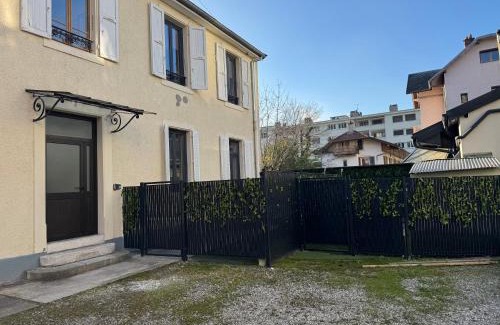 Aix-les-Bains City Center Apartment | L'Embellie