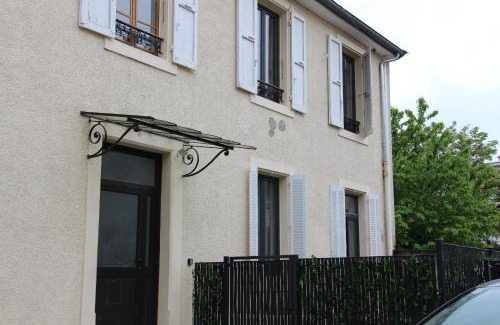 Aix-les-Bains City Center Apartment | L'Embellie