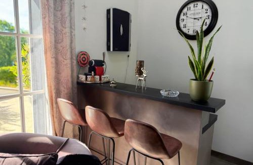 Bilieu House | L'EMERAUDE suite lake view swimming pool beach 10 min walk away