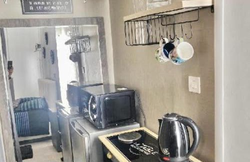 Laval House | L'Entrée des Artistes Chambre avec terrasse et salle de bain- LAVALOC