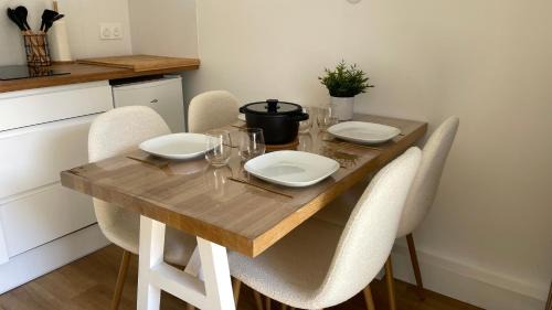 Centre Ville Apartment | L'entracte, T2 rénové ! Jardin, Parking et Fibre