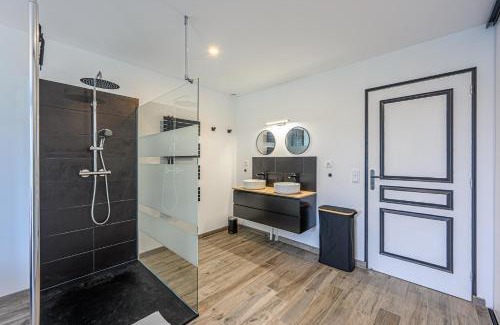 Theix-Noyalo House | L'Envolée de Charme - Maison à 10m de Vannes