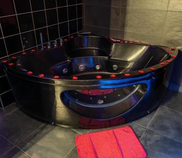 Grandfontaine Apartment | L'Escale du Donon - Chambre Noire