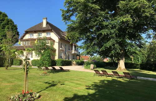 Forges-les-Bains Apartment | L'ESCALE - LUZERNE - Maison d'Hôtes l'Escale - THERMES DE BAINS LES BAINS