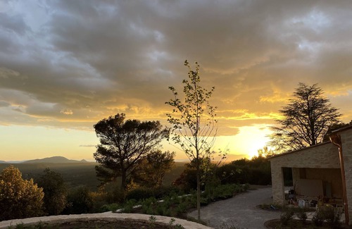 Tourtour House | L'escapade dans le ciel a house to enjoy so much