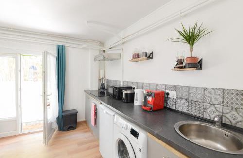 Creully Apartment | L'Escapade de Creully - Appt 2p avec grande terrasse