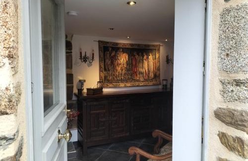 Montaubert - Rille - Saint-Sulpice House | L'Escapade Médiévale