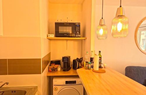 Baille Apartment | L'Escapade-Wifi-Netflix-Balcon-La Timone-Vélodrome Urban NestConciergerie