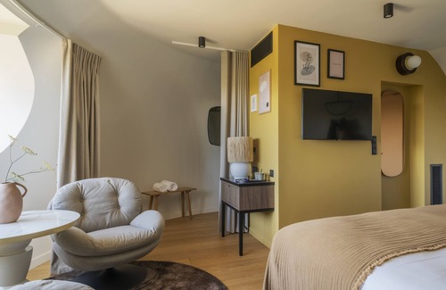 Pire-sur-Seiche Hotel | L'EssenCiel