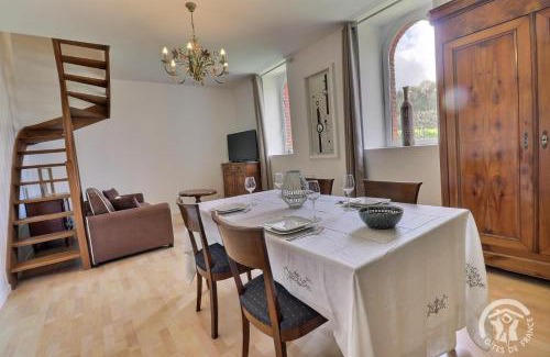 Mezieres-sur-Couesnon House | L'etang