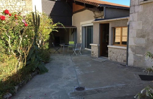 La Roche-Posay House | L'évidence * Atypical house of 60m² with private interior courtyard