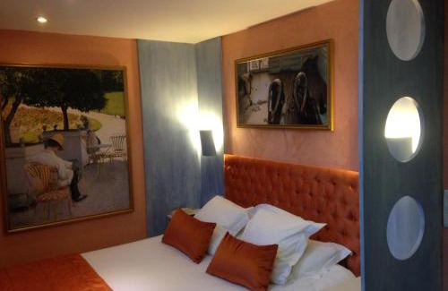 Moret-sur-Loing Hotel | L'Hôtel Le Cheval Noir