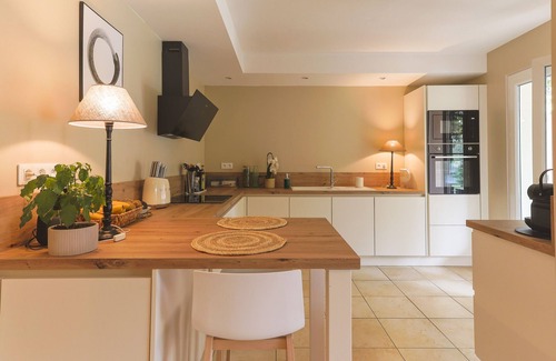 Rochefort-du-Gard Ski Chalet | L'Hacienda, a beautiful holiday home with private fenced pool in Languedoc-Roussillon
