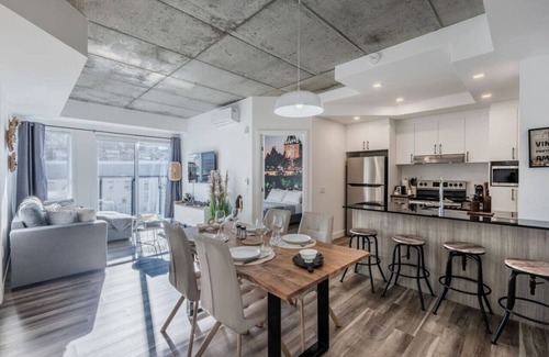 Saint-Roch Apartment | L'Horizon Urbain, Downtown, Toit-Terrasse Gym