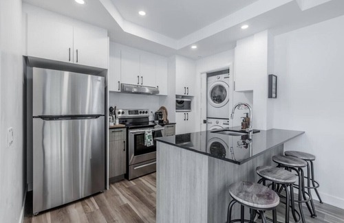 Saint-Roch Apartment | L'Horizon Urbain, Downtown, Toit-Terrasse Gym
