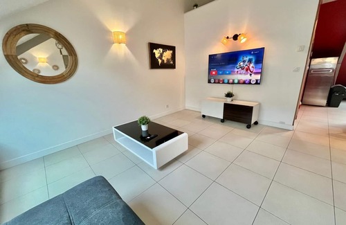 Morangis Apartment | L'incontournable - spacious F2 - Near Paris/Orly