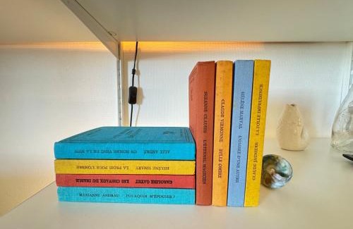 Petit Bois Apartment | L'Instant - Wi-Fi, TV, Modern, Central