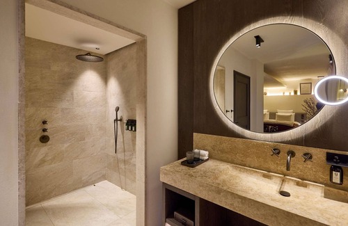 L'Isle-sur-la-Sorgue Hotel | L'Isle de Leos Hotel & Spa - MGallery Collection