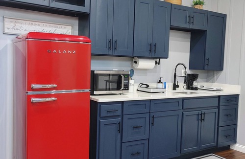 Arlington Apartment | L&J Brand New Jax Studio!