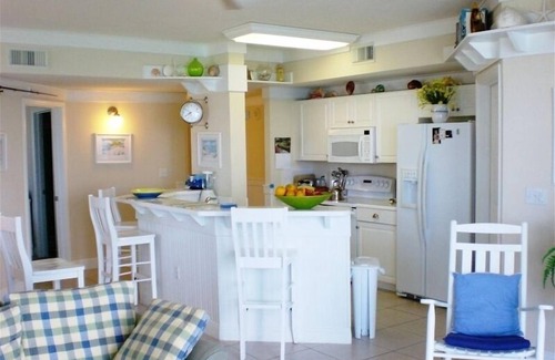 Miramar Beach Condo | L@K, Right on the water, 3Bdrm/3Ba, 5thFl, FALL BREAK available, very clean