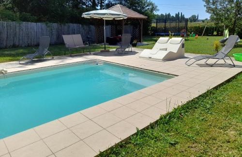 Saint-Germain-et-Mons Apartment | L'oasis