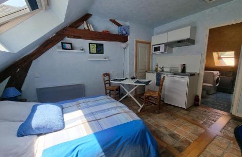 Richarville Apartment | L'Oasis Studio