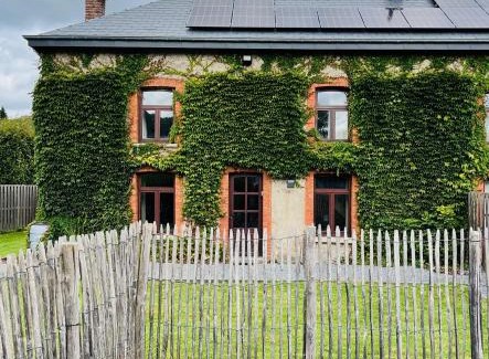 Frahan House | l'oiseau bleu