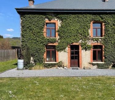 Frahan House | l'oiseau bleu