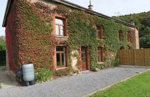 Frahan House | l'oiseau bleu