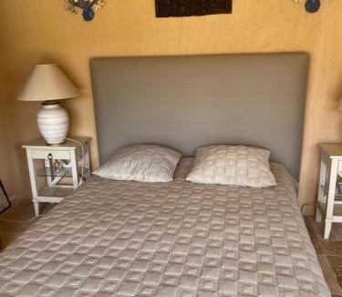 Cotignac Bed & Breakfast | L’oiseau bleu