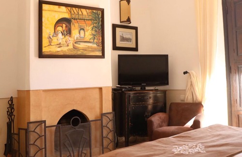 Daoudiate Bed & Breakfast | L'oiseau Jaune & Bleu Palmeraie 40 Sleeps