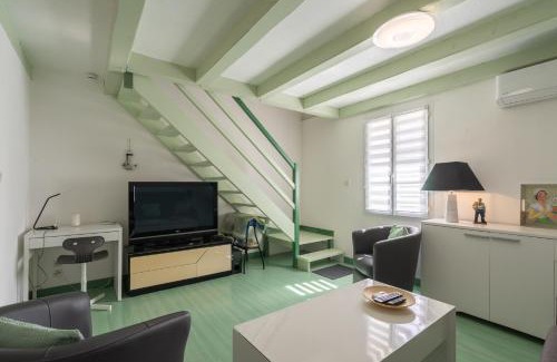 Saint-Just-Luzac House | L'olivier