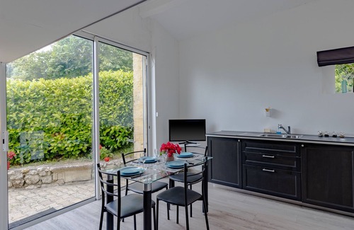 Saint-Romain-la-Virvee Apartment | L'Orée des Vignes – Apartment with Terrace and Shared Pool in Saint-Romain-la-Virvée