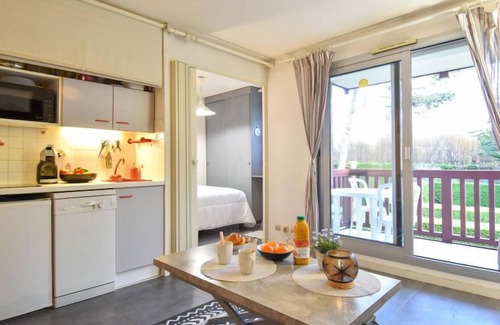 Tourgeville Apartment | L'Orée de Deauville by Interhome