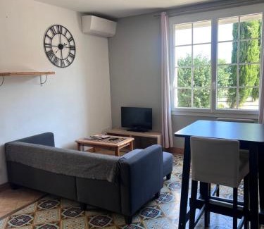 Vayres Bed & Breakfast | l'Orangerie de La Pontête